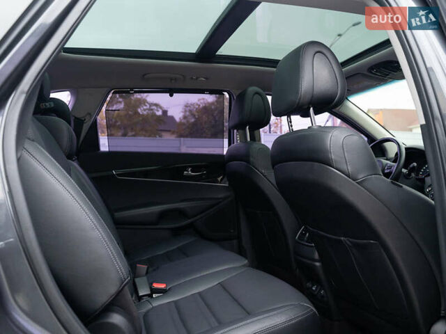 Киа Соренто 2015 в Одессе на Automoto.ua Серый Киа Соренто, объемом двигателя 2 л и пробегом 169 тыс. км за 20500 $, фото 29 на Automoto.ua