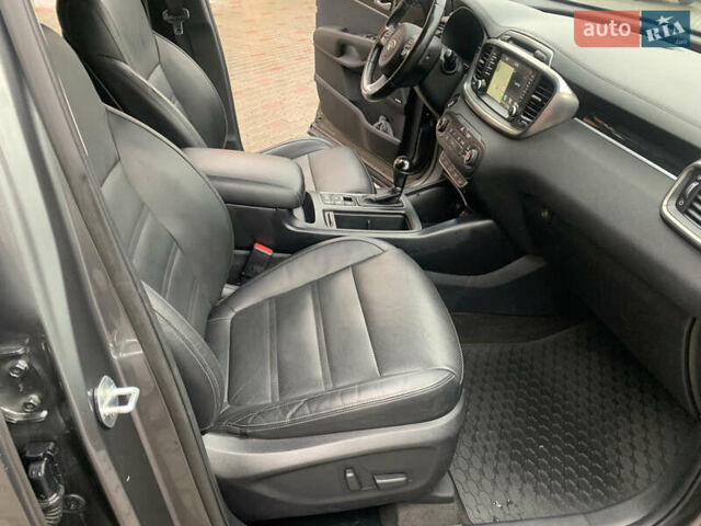 Серый Киа Соренто, объемом двигателя 2.2 л и пробегом 179 тыс. км за 21700 $, фото 42 на Automoto.ua