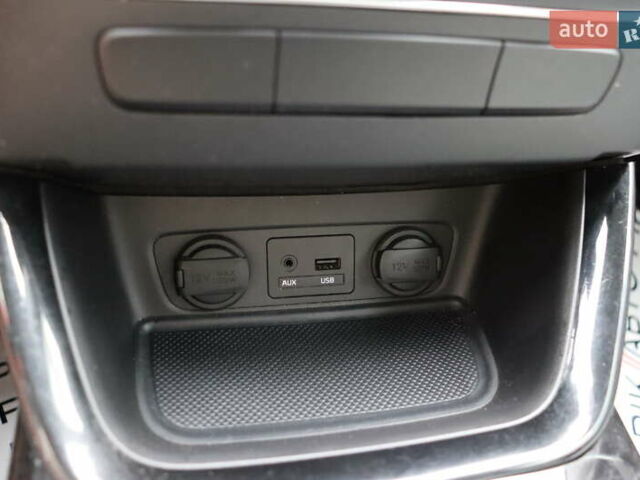 Серый Киа Соренто, объемом двигателя 2.4 л и пробегом 77 тыс. км за 12900 $, фото 32 на Automoto.ua