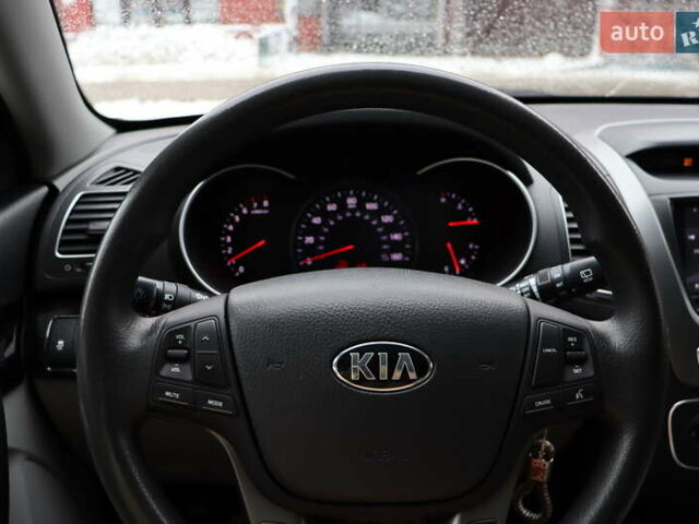 Серый Киа Соренто, объемом двигателя 2.4 л и пробегом 77 тыс. км за 12900 $, фото 17 на Automoto.ua