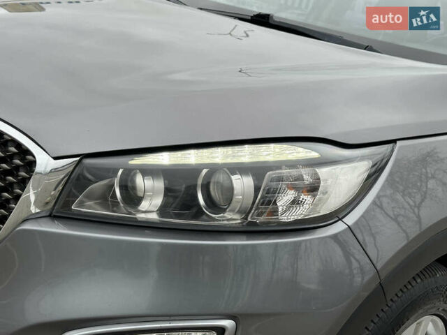 Сірий Кіа Соренто, об'ємом двигуна 2.2 л та пробігом 180 тис. км за 18500 $, фото 21 на Automoto.ua