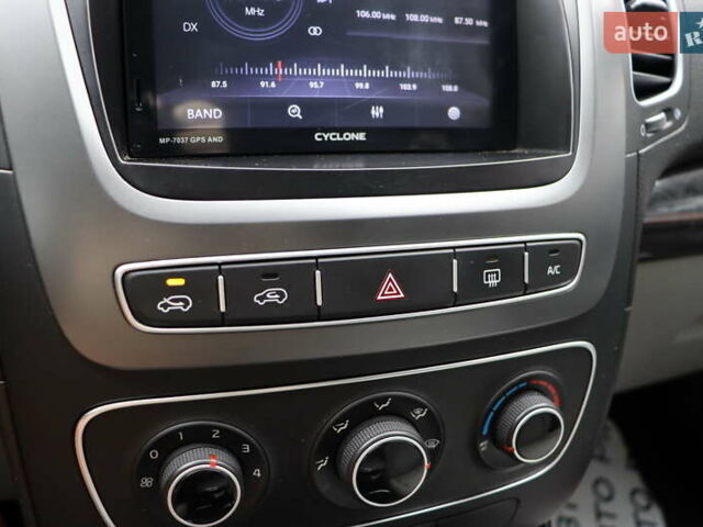 Серый Киа Соренто, объемом двигателя 2.4 л и пробегом 77 тыс. км за 12900 $, фото 25 на Automoto.ua