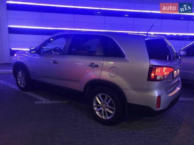 Сірий Кіа Соренто, об'ємом двигуна 2.4 л та пробігом 70 тис. км за 14500 $, фото 2 на Automoto.ua