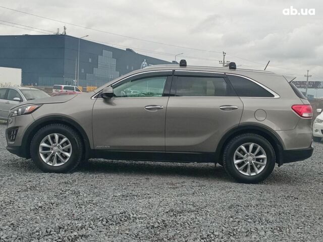 Сірий Кіа Соренто, об'ємом двигуна 3.3 л та пробігом 198 тис. км за 16990 $, фото 7 на Automoto.ua