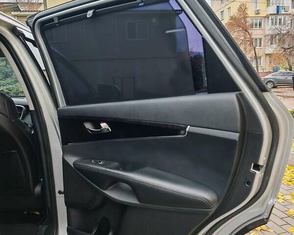 Серый Киа Соренто, объемом двигателя 2.2 л и пробегом 219 тыс. км за 19300 $, фото 68 на Automoto.ua