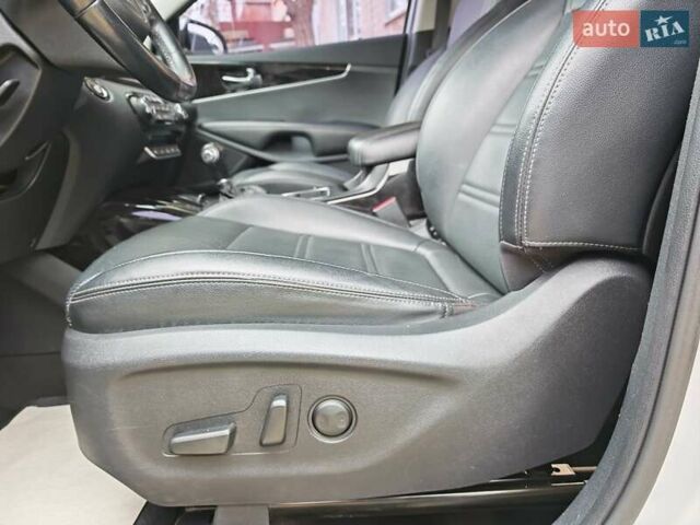 Серый Киа Соренто, объемом двигателя 2.2 л и пробегом 219 тыс. км за 19300 $, фото 66 на Automoto.ua