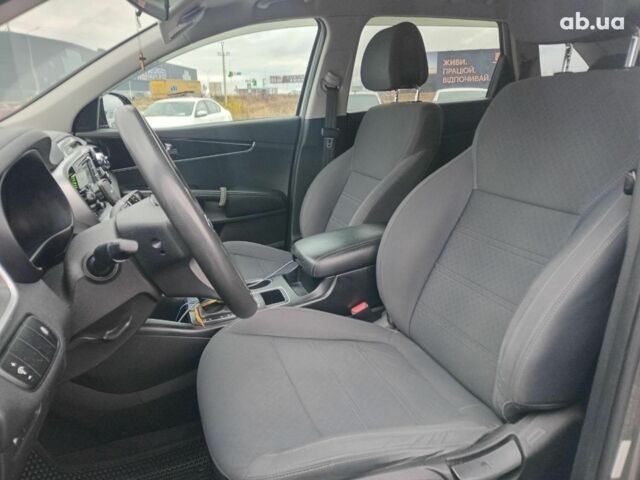 Сірий Кіа Соренто, об'ємом двигуна 3.3 л та пробігом 198 тис. км за 16990 $, фото 18 на Automoto.ua