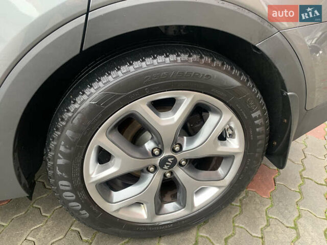 Серый Киа Соренто, объемом двигателя 2.2 л и пробегом 179 тыс. км за 21700 $, фото 59 на Automoto.ua