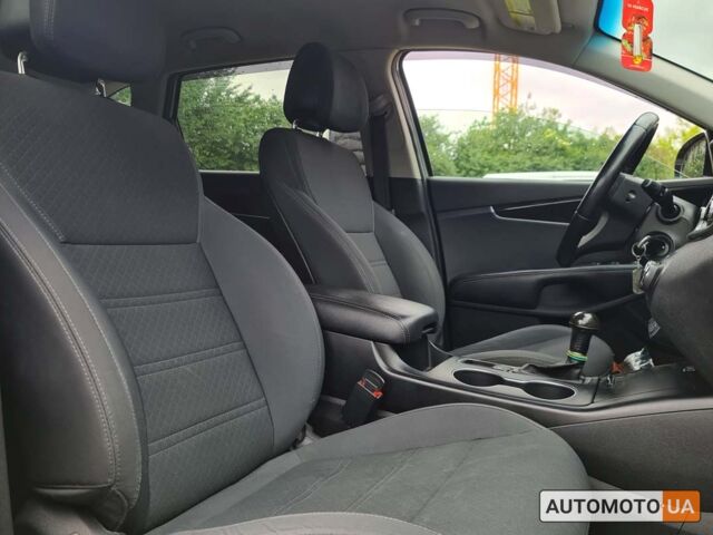Сірий Кіа Соренто, об'ємом двигуна 2.4 л та пробігом 105 тис. км за 17500 $, фото 8 на Automoto.ua