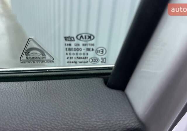 Сірий Кіа Соренто, об'ємом двигуна 2.2 л та пробігом 180 тис. км за 18500 $, фото 28 на Automoto.ua