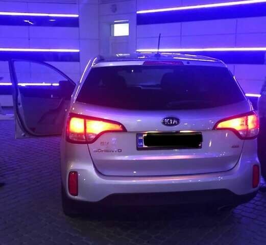 Сірий Кіа Соренто, об'ємом двигуна 2.4 л та пробігом 70 тис. км за 14500 $, фото 9 на Automoto.ua