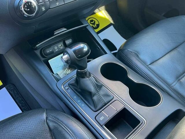 Серый Киа Соренто, объемом двигателя 2.4 л и пробегом 129 тыс. км за 14500 $, фото 11 на Automoto.ua