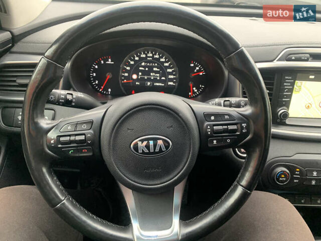 Серый Киа Соренто, объемом двигателя 2.2 л и пробегом 179 тыс. км за 21700 $, фото 24 на Automoto.ua