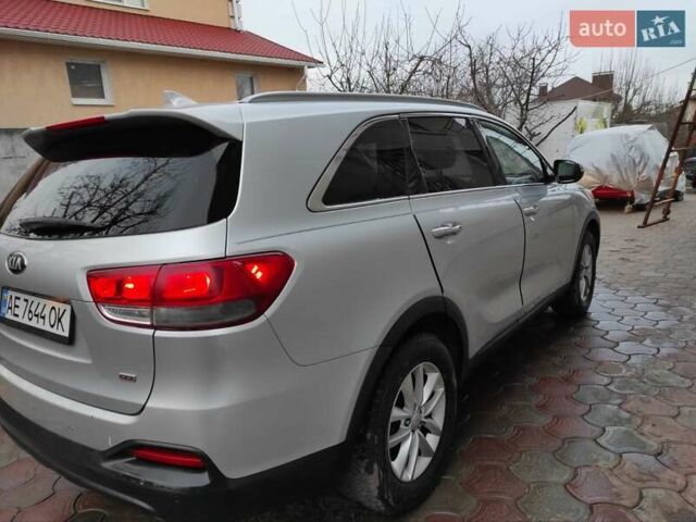 Серый Киа Соренто, объемом двигателя 2.4 л и пробегом 216 тыс. км за 18500 $, фото 6 на Automoto.ua
