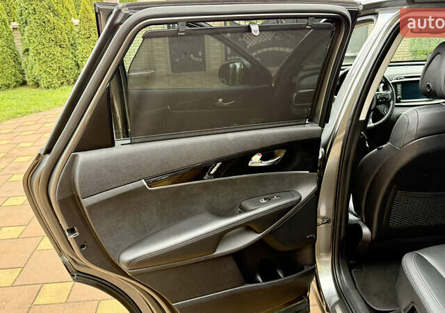 Серый Киа Соренто, объемом двигателя 2.2 л и пробегом 217 тыс. км за 20900 $, фото 17 на Automoto.ua