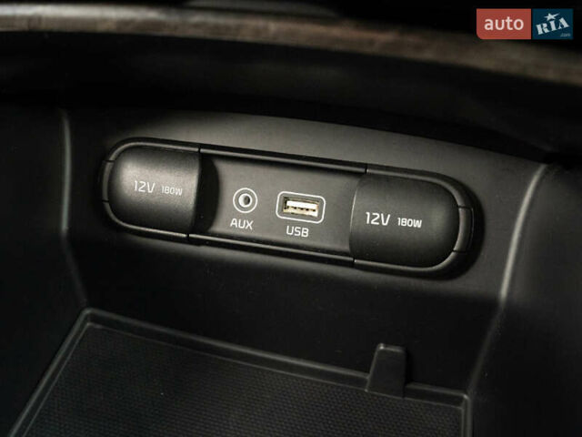 Серый Киа Соренто, объемом двигателя 2 л и пробегом 133 тыс. км за 20700 $, фото 42 на Automoto.ua