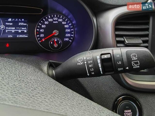 Серый Киа Соренто, объемом двигателя 2.2 л и пробегом 219 тыс. км за 19300 $, фото 23 на Automoto.ua