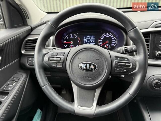 Серый Киа Соренто, объемом двигателя 2.2 л и пробегом 243 тыс. км за 19500 $, фото 33 на Automoto.ua