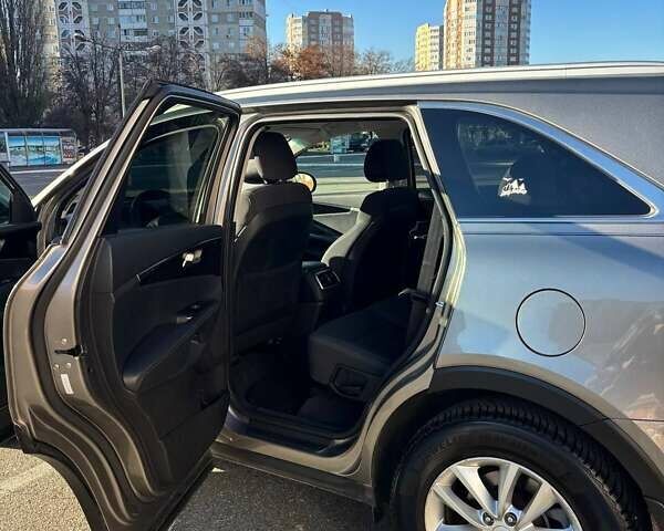 Серый Киа Соренто, объемом двигателя 2.36 л и пробегом 103 тыс. км за 15500 $, фото 14 на Automoto.ua