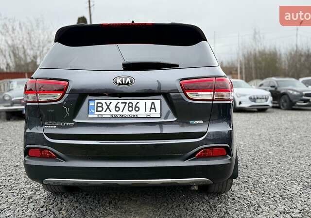 Киа Соренто 2015 в Хмельницком на Automoto.ua Серый Киа Соренто, объемом двигателя 2.2 л и пробегом 180 тыс. км за 22000 $, фото 4 на Automoto.ua
