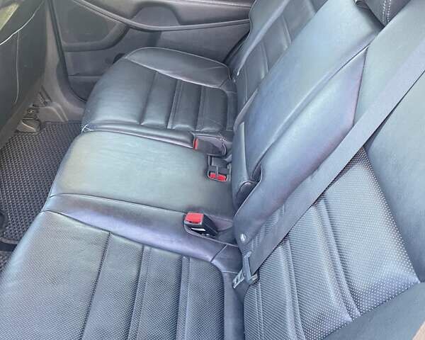 Серый Киа Соренто, объемом двигателя 2.2 л и пробегом 251 тыс. км за 17500 $, фото 8 на Automoto.ua