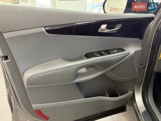 Серый Киа Соренто, объемом двигателя 2 л и пробегом 168 тыс. км за 14990 $, фото 14 на Automoto.ua