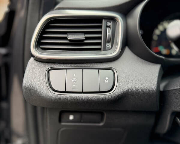 Сірий Кіа Соренто, об'ємом двигуна 2 л та пробігом 238 тис. км за 17550 $, фото 32 на Automoto.ua