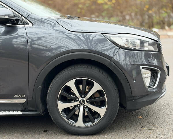 Сірий Кіа Соренто, об'ємом двигуна 2 л та пробігом 238 тис. км за 17550 $, фото 8 на Automoto.ua