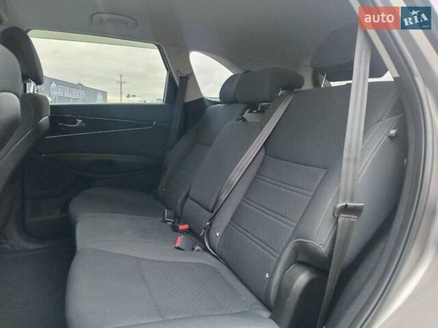 Серый Киа Соренто, объемом двигателя 3.3 л и пробегом 198 тыс. км за 16990 $, фото 20 на Automoto.ua