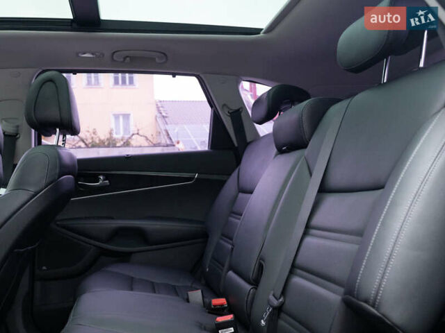 Киа Соренто 2015 в Одессе на Automoto.ua Серый Киа Соренто, объемом двигателя 2 л и пробегом 169 тыс. км за 20500 $, фото 24 на Automoto.ua