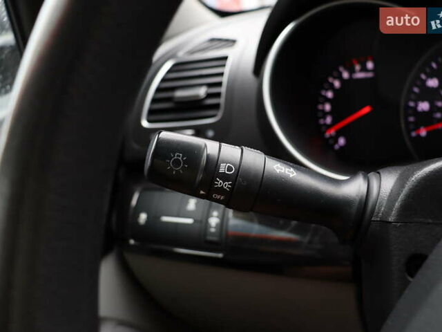 Серый Киа Соренто, объемом двигателя 2.4 л и пробегом 77 тыс. км за 12900 $, фото 23 на Automoto.ua