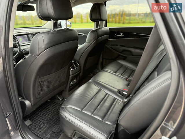 Киа Соренто 2015 в Луцке на Automoto.ua Серый Киа Соренто, объемом двигателя 2 л и пробегом 238 тыс. км за 17700 $, фото 47 на Automoto.ua