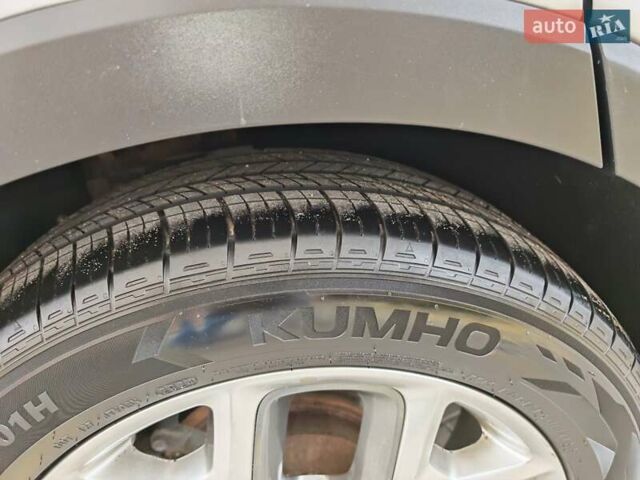 Серый Киа Соренто, объемом двигателя 2.2 л и пробегом 219 тыс. км за 19300 $, фото 18 на Automoto.ua