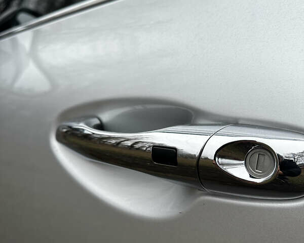 Сірий Кіа Соренто, об'ємом двигуна 2 л та пробігом 178 тис. км за 20500 $, фото 17 на Automoto.ua