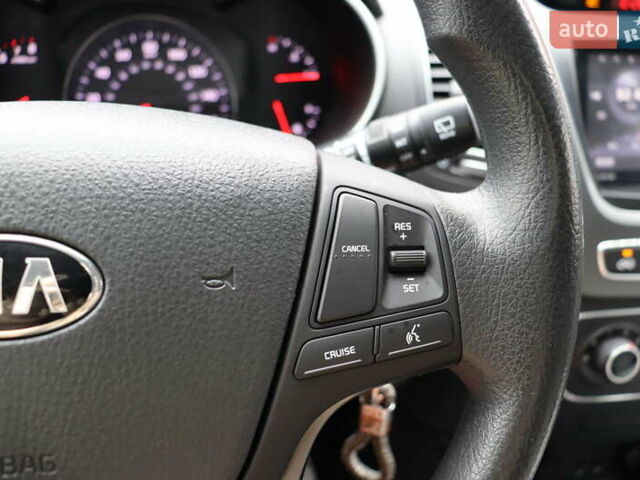 Серый Киа Соренто, объемом двигателя 2.4 л и пробегом 77 тыс. км за 12900 $, фото 20 на Automoto.ua