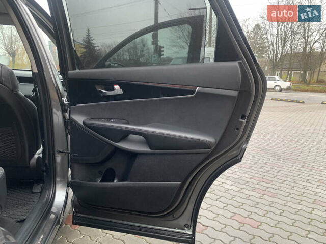 Серый Киа Соренто, объемом двигателя 2.2 л и пробегом 179 тыс. км за 21700 $, фото 52 на Automoto.ua