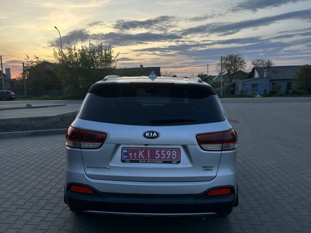 Серый Киа Соренто, объемом двигателя 2.2 л и пробегом 72 тыс. км за 25000 $, фото 4 на Automoto.ua