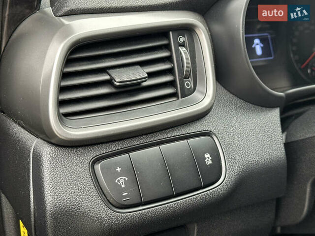 Сірий Кіа Соренто, об'ємом двигуна 2.2 л та пробігом 180 тис. км за 18500 $, фото 64 на Automoto.ua