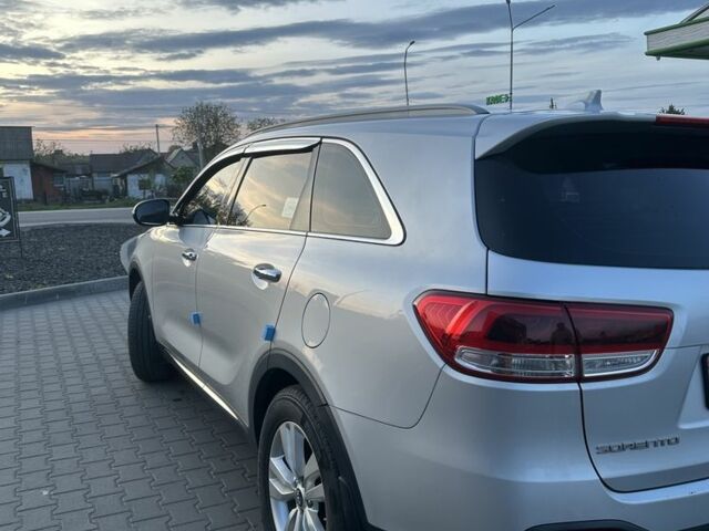 Серый Киа Соренто, объемом двигателя 2.2 л и пробегом 72 тыс. км за 25000 $, фото 5 на Automoto.ua