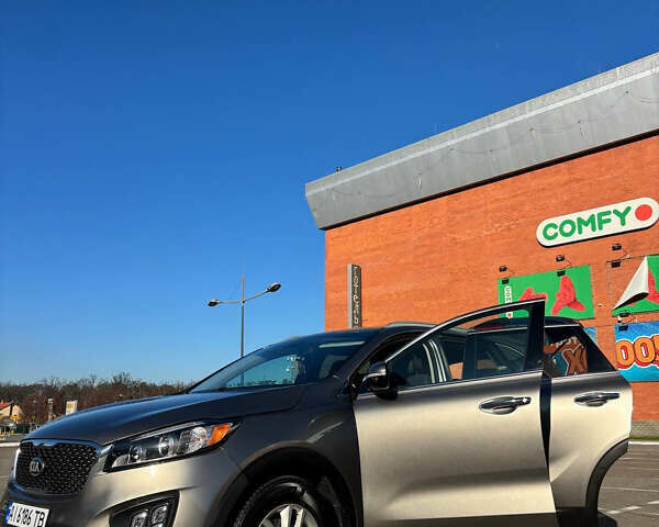 Серый Киа Соренто, объемом двигателя 2.36 л и пробегом 103 тыс. км за 14300 $, фото 13 на Automoto.ua