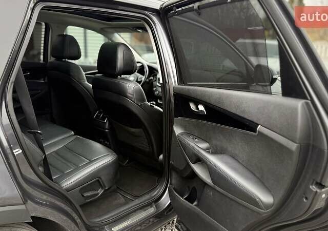 Киа Соренто 2015 в Хмельницком на Automoto.ua Серый Киа Соренто, объемом двигателя 2.2 л и пробегом 180 тыс. км за 22000 $, фото 8 на Automoto.ua