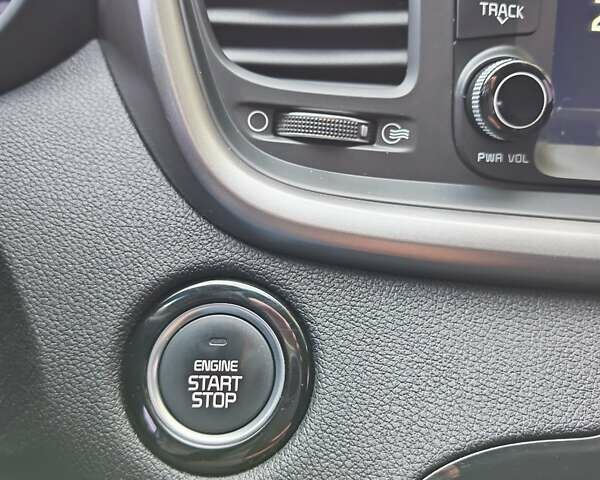 Серый Киа Соренто, объемом двигателя 2.2 л и пробегом 219 тыс. км за 19300 $, фото 30 на Automoto.ua