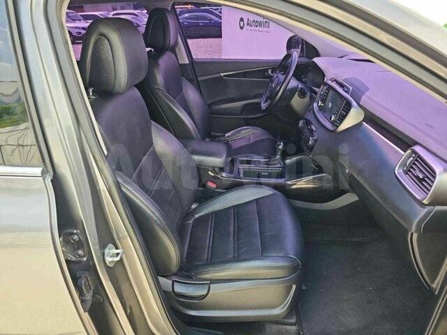 Киа Соренто 2015 в Киеве на Automoto.ua Серый Киа Соренто, объемом двигателя 2 л и пробегом 125 тыс. км за 8800 $, фото 12 на Automoto.ua