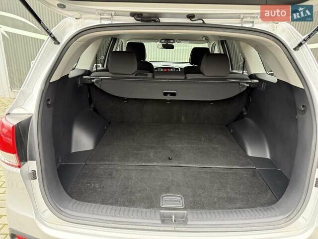 Серый Киа Соренто, объемом двигателя 2.2 л и пробегом 243 тыс. км за 19500 $, фото 26 на Automoto.ua