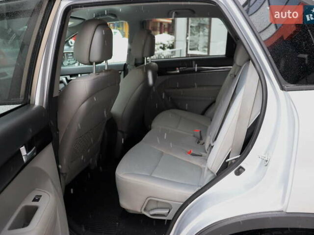 Серый Киа Соренто, объемом двигателя 2.4 л и пробегом 77 тыс. км за 12900 $, фото 36 на Automoto.ua