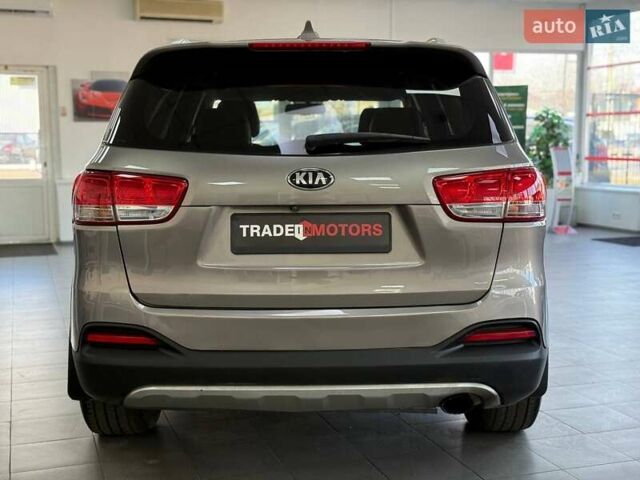Серый Киа Соренто, объемом двигателя 2 л и пробегом 168 тыс. км за 14990 $, фото 10 на Automoto.ua