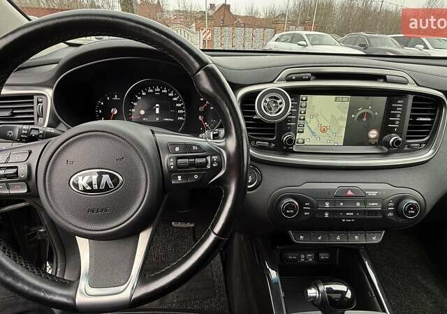 Киа Соренто 2015 в Хмельницком на Automoto.ua Серый Киа Соренто, объемом двигателя 2.2 л и пробегом 180 тыс. км за 22000 $, фото 13 на Automoto.ua