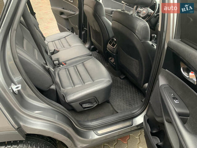 Серый Киа Соренто, объемом двигателя 2.2 л и пробегом 179 тыс. км за 21700 $, фото 44 на Automoto.ua