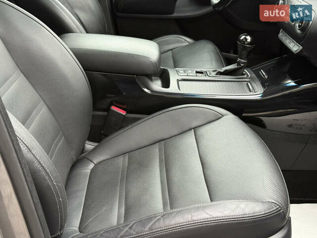 Серый Киа Соренто, объемом двигателя 2.2 л и пробегом 193 тыс. км за 22222 $, фото 48 на Automoto.ua