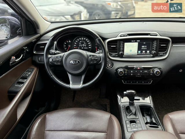 Киа Соренто 2015 в Одессе на Automoto.ua Серый Киа Соренто, объемом двигателя 2 л и пробегом 200 тыс. км за 19500 $, фото 45 на Automoto.ua